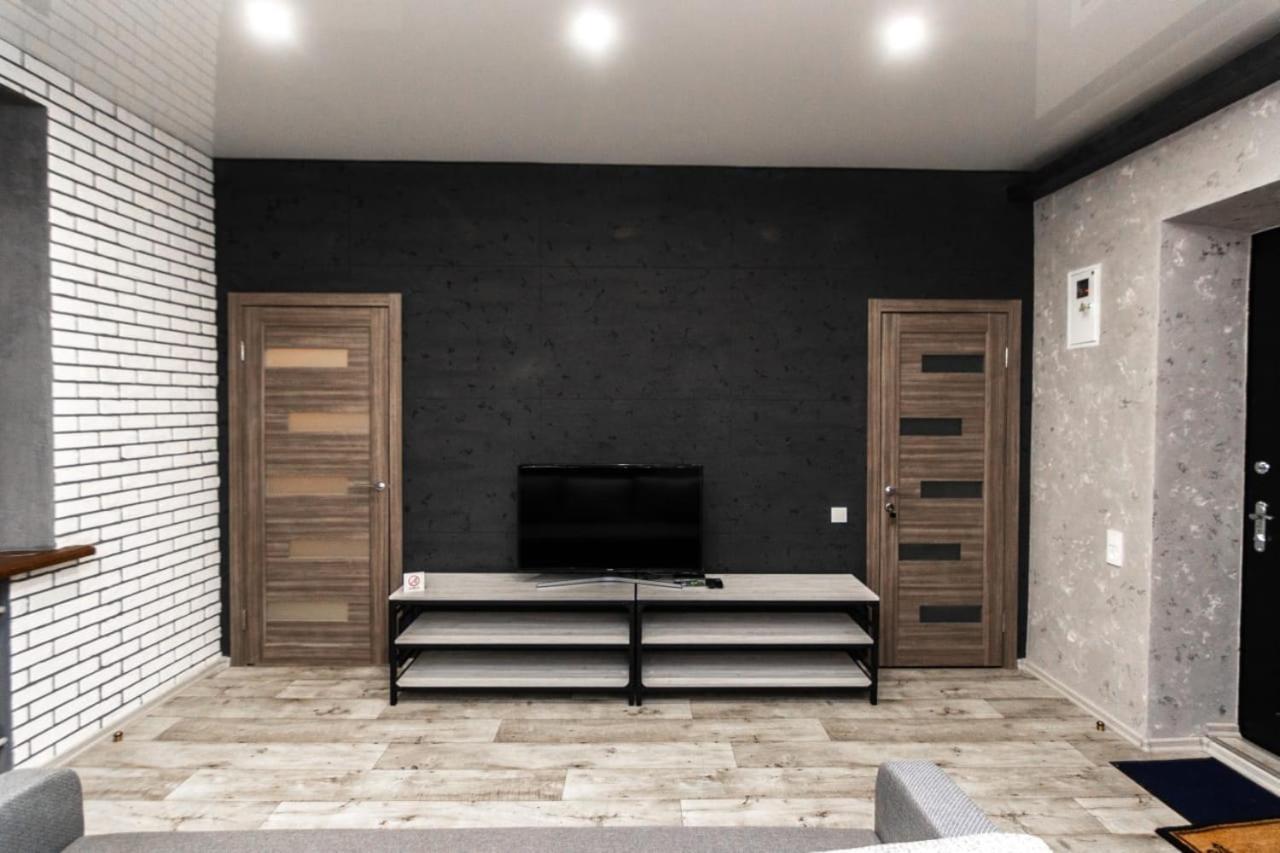 Loft Apartment On Svobody Kamjanske Exterior foto